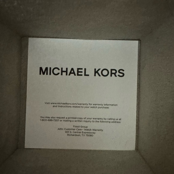 Like new!!! Michael Kors Women's Jaryn Heart Stainless Steel Watch - Picture 4 of 6